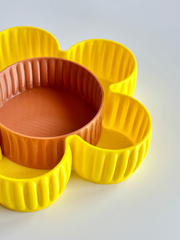 Close-up image of the 3D printed Al Samer tray showing detailed petal shape, surface texture, and removable center compartment