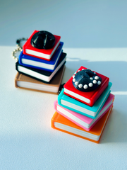 3D Printed Book Stack Clicker Keychain – Fantasy Fidget Toy with Black Cat or Shiny Dragon Variants