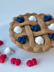 3D Printed Pie Tic-Tac-Toe Game with Hidden Storage – Berries vs Cream Edition – side view | Dubai 3D Printing