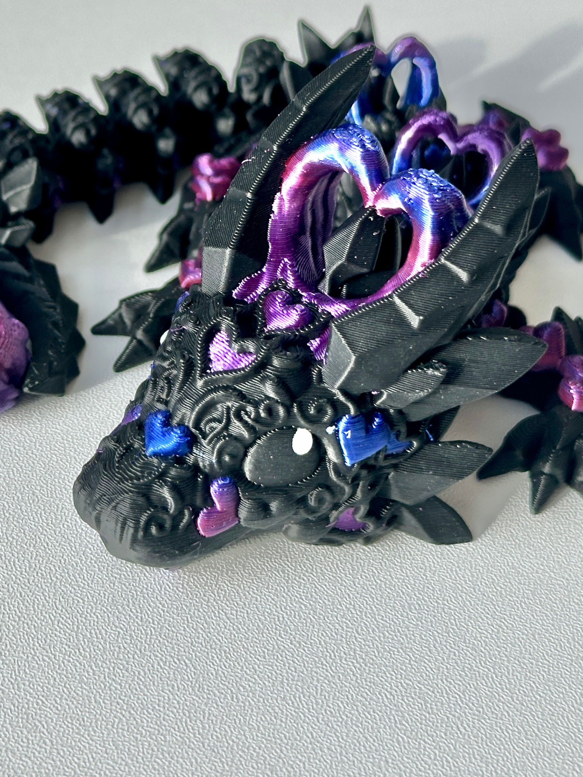 Heart Dragon – 3D Printed Articulated Dragon Toy with Feather and Heart Details (24cm)